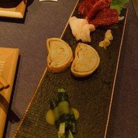 馬刺しと焼き鳥 グルマン三年坂 - 