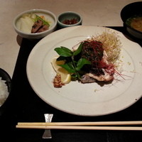 御料理 梅田 - メインとごはん、お味噌汁とおつけもの