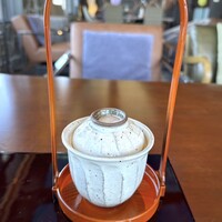 博多なだ万 - 茶碗蒸しもお洒落に登場.、こういう風に出されるのは老舗ならではでしょう。