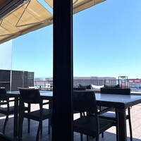 博多なだ万 - テラス席もありますね。