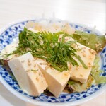 食事処 久松 - 豆腐サラダ