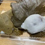 鶴泉堂 - 柏もち！