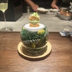 表参道 RESTAURANT HYENE - グラナパダーノのチーズタルト
            抹茶のクリーム
            渡り蟹の醤油づけ（カンジャンケジャン）