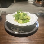 表参道 RESTAURANT HYENE - 北海道産の生ホタテ
            グリンピースのアイス
            生ハムのジュレ
            季節のそら豆
            カリカリベーコン