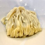 開運橋通 ふじ原 - 幅広の平打ち麺