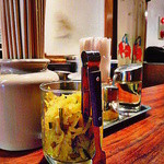 支那麺 はしご - テーブルセット（この千切り沢庵が癖になるんだ！）