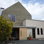 Sanwa Kohikan - 「三和珈琲館 今宿店」さんの外観。駐車場もゆったり広い～。