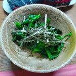 味の蔵どんつく - お通しのほうれん草のおひたし