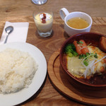 ビーフシチューバーグとライスのAセット！