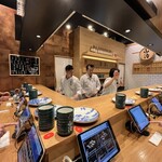 Tachigui Sushi Uogashi Yamaharu - 内観