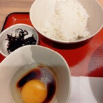 麺家 - 卵かけご飯と小鉢