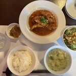 チャイニーズレストラン カレン - 白身魚のチリソース・スープ・サラダ・搾菜・ご飯