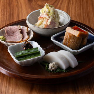 A wide variety of "soba appetizers"