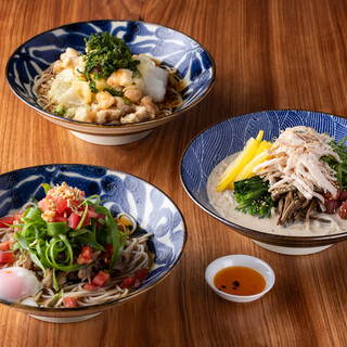 A specialty that you can drop in to any time of the day or night! Bukkake soba