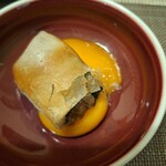 和酒 和食 御結び - 和牛すき焼きの揚げ春巻き～黄身添え～