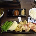 鶏焼 やきや - 料理写真: