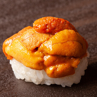 Enjoy seasonal Sushi toppings made with fresh Tsugarumae ingredients delivered directly from Aomori