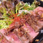 浪花焼肉 肉タレ屋 - ご飯の量が多いのでいつも減らしてもらっています。