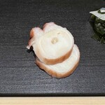 千葉たかおか - 銚子の煮蛸、とても太い部分でしたがそのまま頂いても十分な旨味と甘味が感じられて味わい深かったです