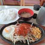 軽食・喫茶ヴィ - ★★★★ハンバーグステーキ 580円 150gとはいえ、この価格はCP最強！味は普通だが柔らかくフワフワ！