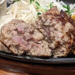 Nodo Rosso - 肉塊ハンバーグ　断面