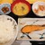呑み食い処 浅ちゃんち - 料理写真:鮭塩焼き定食