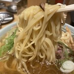 たきちゃんラーメン - 平打ちツルツル麺