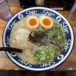 Hakata Ramen Shin Shin - 煮玉子入りらーめん