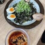 つけ麺本舗 辛部 - 料理写真:海苔ネギつけ麺　980円　辛3