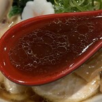 Kamihoshi Shouten - 特製生姜醤油ちぢれ麺(中)¥1280のスープ 