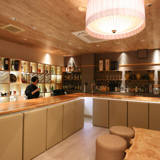 A high-end bar based on the concept of "Japanese" - said to be the first of its kind in Kyushu