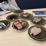 はま寿司  - いわし・ぶり・あじ・ロースト牛