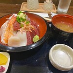 Irori Chaya Hanareya Suisui - 丸ごと伊豆の海丼　2,200円