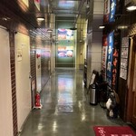 博多 鮨 貴山 - 地下一階のワクワク感。