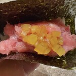 博多 鮨 貴山 - トロタク巻き→旨旨なコンピネーション。海苔も最高‼︎