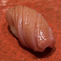 博多 鮨 貴山 - 本鮪の背→芳醇で濃厚な旨味。余韻が半端なかった。