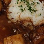 BAR　Voeux - 牛テールと１０種類の野菜の煮込みカレーです。８００円