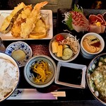 Soyo kaze - そよかぜ定食(ご飯大盛り無料)  1,100円
                      みそ汁をうどんに変更 +100円
                      食後にコーヒーサービス