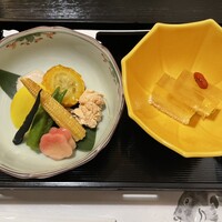 ふぐ御料理處 でん - ちょっとアップ、煮凝りの下には卵が有ります