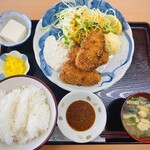 Nakamuraya Mampuku Tei - サーモンの大葉チーズはさみ揚げ定食