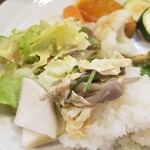 キッチン ブルー グローブ - 卵スープ具材、お新香、サラダもおかず