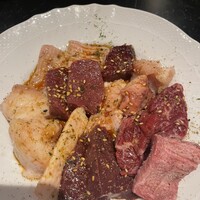 肉 希々 - 