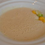 ashiyaaveni-ru - 形を変えたカニフラワーのスープ