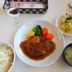 レストラン 石神の丘 - 県産鶏もも肉のチキンソテー　1250円