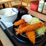 Matsunoya - 海鮮盛合せ定食（イカ・白身魚・有頭大海老）