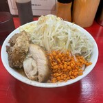 Ramen Takano Me - ラーメン小、豚マシ、トッピング全マシ