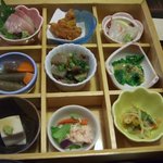 味愛おか半 - お店の名前を冠した「味愛御膳」は女性好みのルックス。