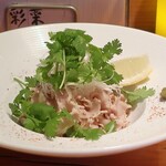 遊食屋 彩菜 - 豚ガツポン酢のパクチーまみれ