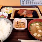 Uozen - きんめたい煮付定食