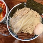 奈つやの中華そば - 赤つけそば変更
      奈つやのもちもち雲呑味玉つけそば